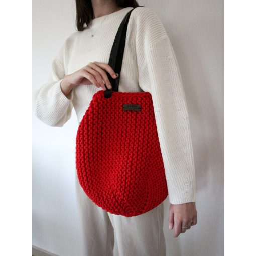 NIKI VÁLLTÁSKA - PIROS