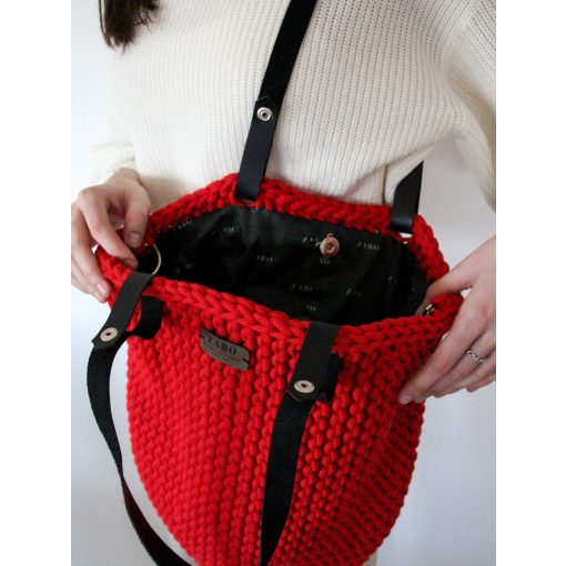 NIKI VÁLLTÁSKA - PIROS