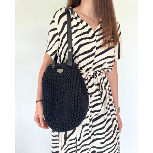 NIKI VÁLLTÁSKA - FEKETE