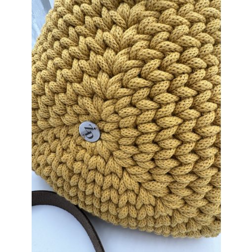 HÁROMSZÖG VÁLLTÁSKA - OKKERSÁRGA