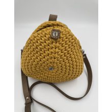 HÁROMSZÖG VÁLLTÁSKA - OKKERSÁRGA